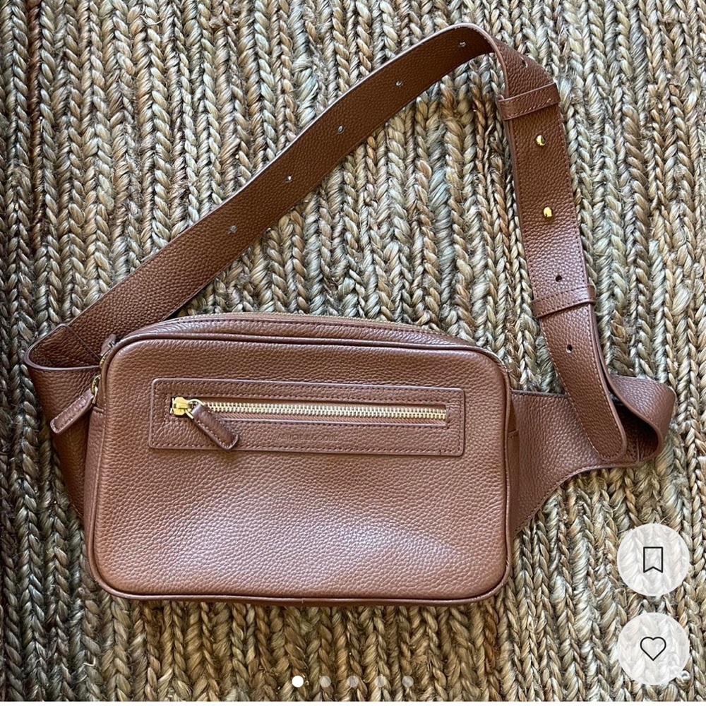 Article & Goods Waist Belt Sling Bag / Fanny pack in brown pebble leather